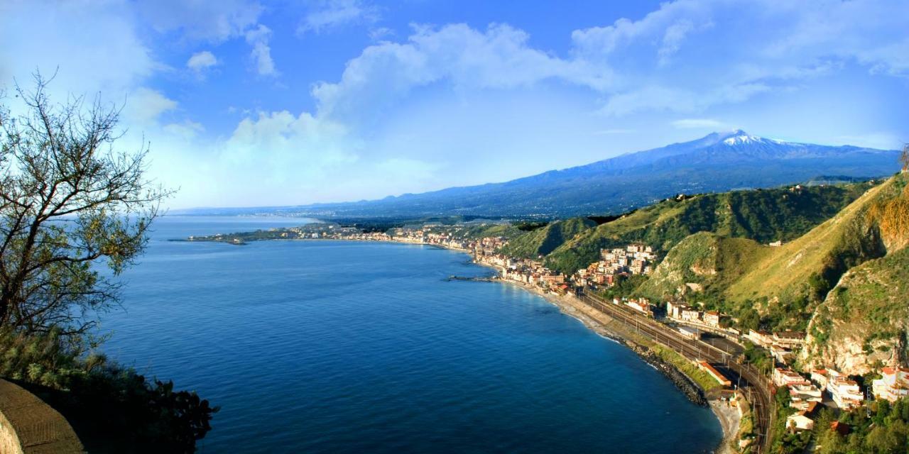 Taormina Holidays ジャルディーニ・ナクソス エクステリア 写真