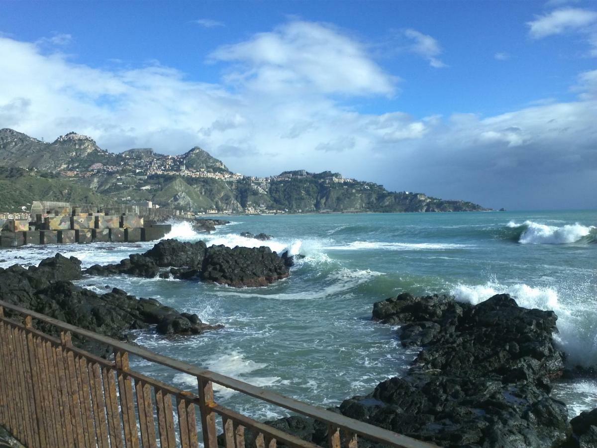 Taormina Holidays ジャルディーニ・ナクソス エクステリア 写真
